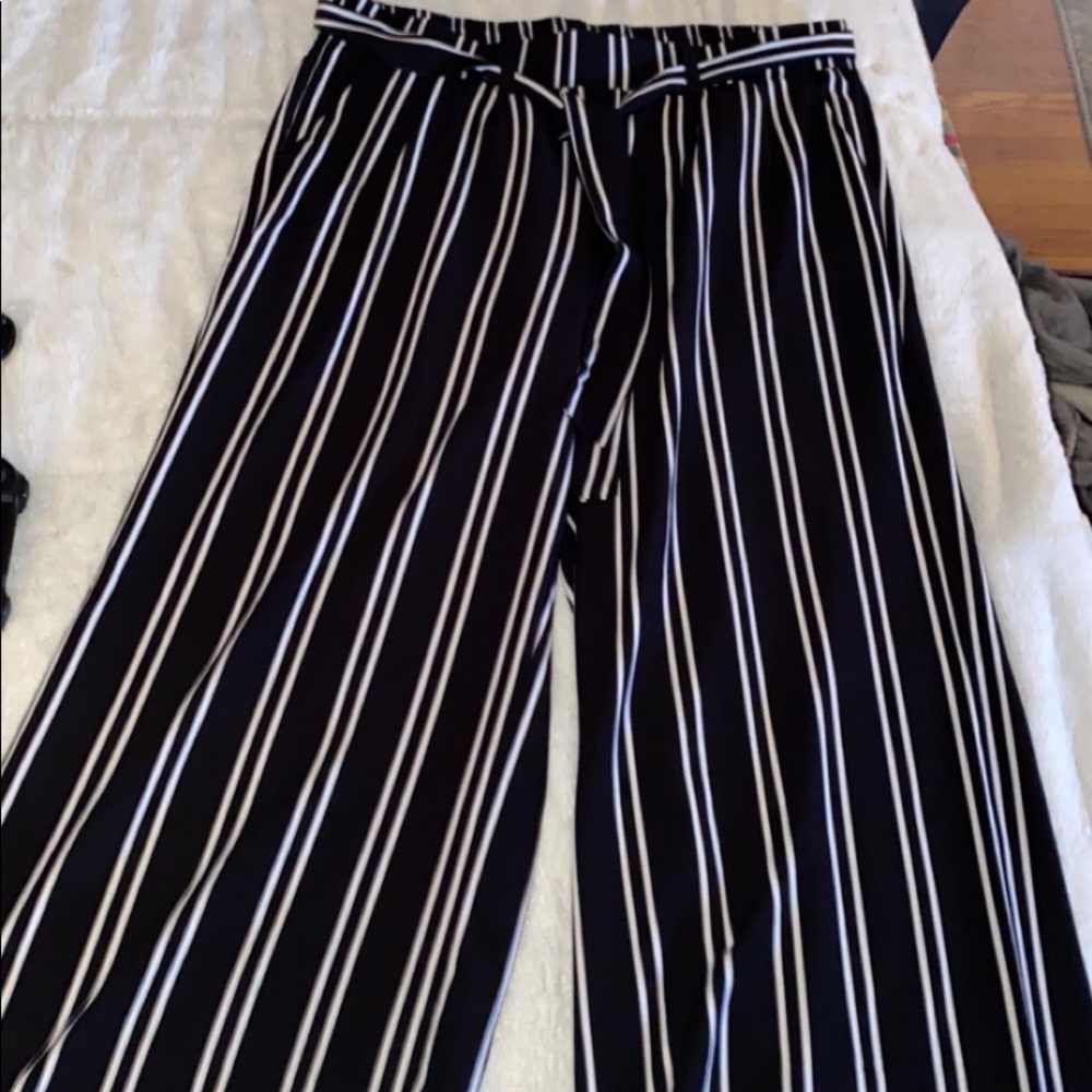 Torrid Brand New Size 2 wide leg pants